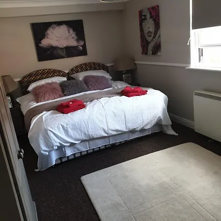 Flamingo - Two-bed With Seaview , Great Location *